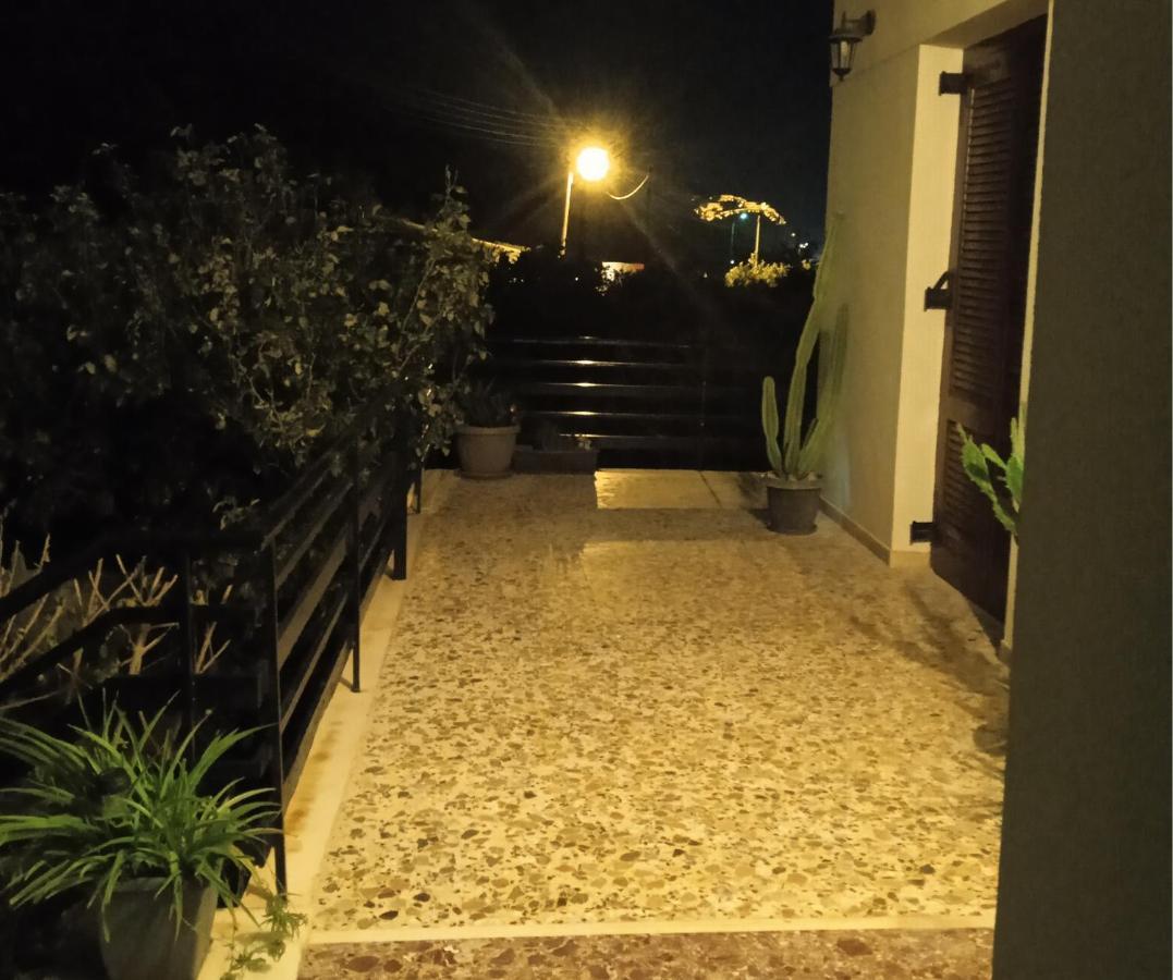 נאפפליו Serene Country House מראה חיצוני תמונה